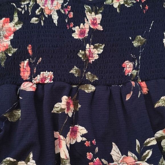 Story On Blue Floral Smocked Peplum Tank Top Large - Picture 7 of 10